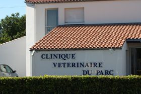 devanture-clinique-du-parc-saintes-charente-maritime